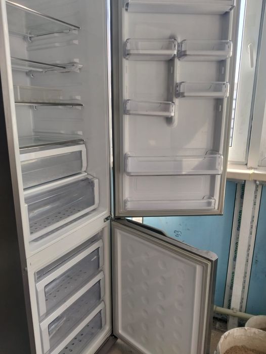 Продам холодилник Самсунг
