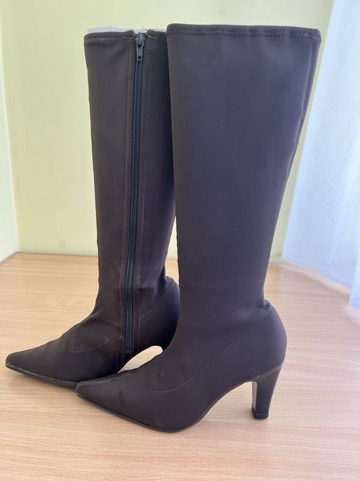 Продам женские сапоги 36 размера