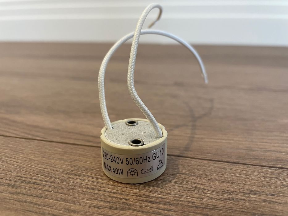 Патроны цоколь GU 10 для лампочек в софиты