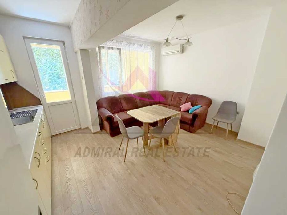 Дава се под наем Двустаен апартамент в Варна, Център - 56 кв.м за 460 € - Снимка #2