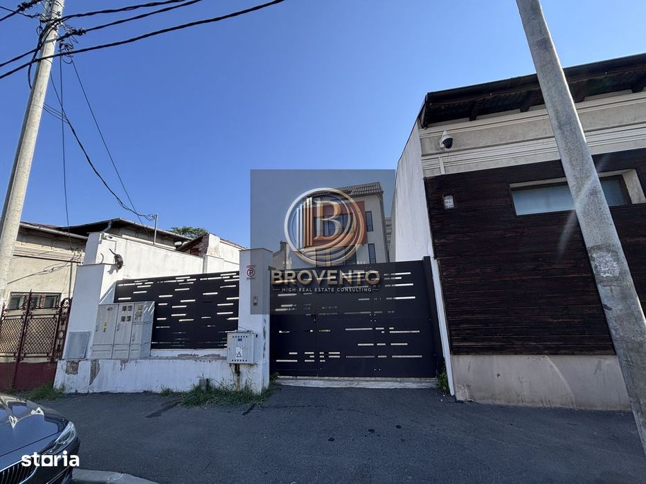Casa tip bloc de apartamente - birouri