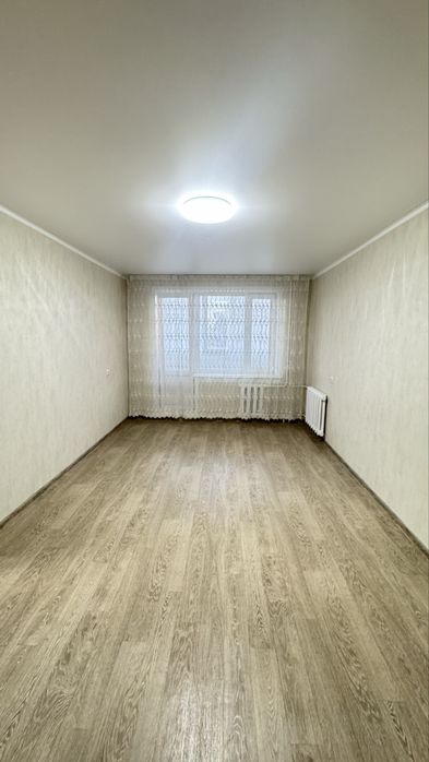 1 комнатная квартира новой планировки район Азии со свежим ремонтом.