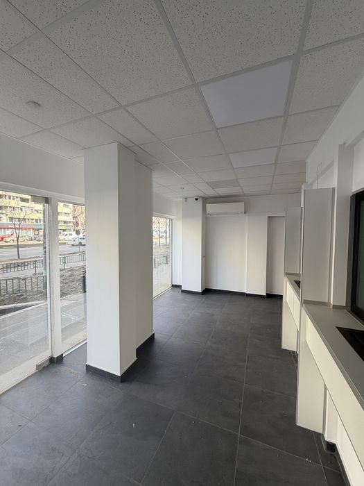 Spațiu comercial 76 mp | Vitrină 7m | Zonă circulată | 2 intrări