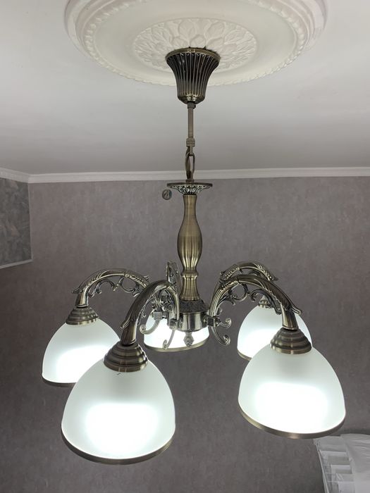 Люстра на 5 плафонов