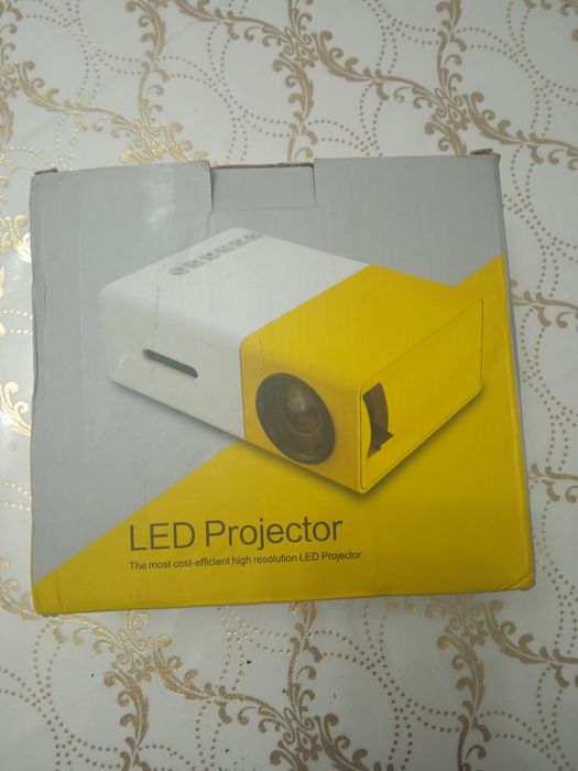 Мини проектор Led