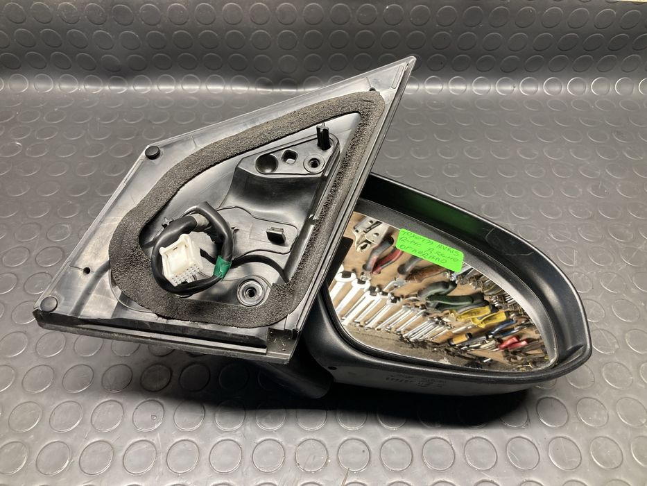 Дясно огледало за тойота аурис/toyota auris 12-15г