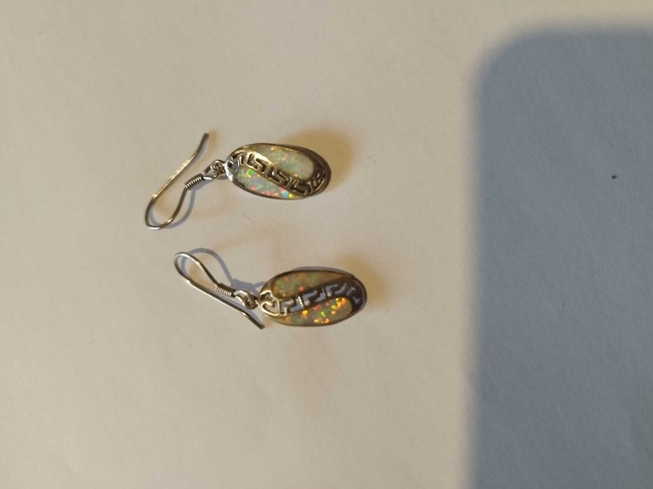Сребърни обеци с опал