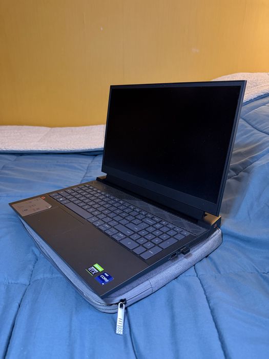 Лаптоп Dell G15 Special Edition 5521