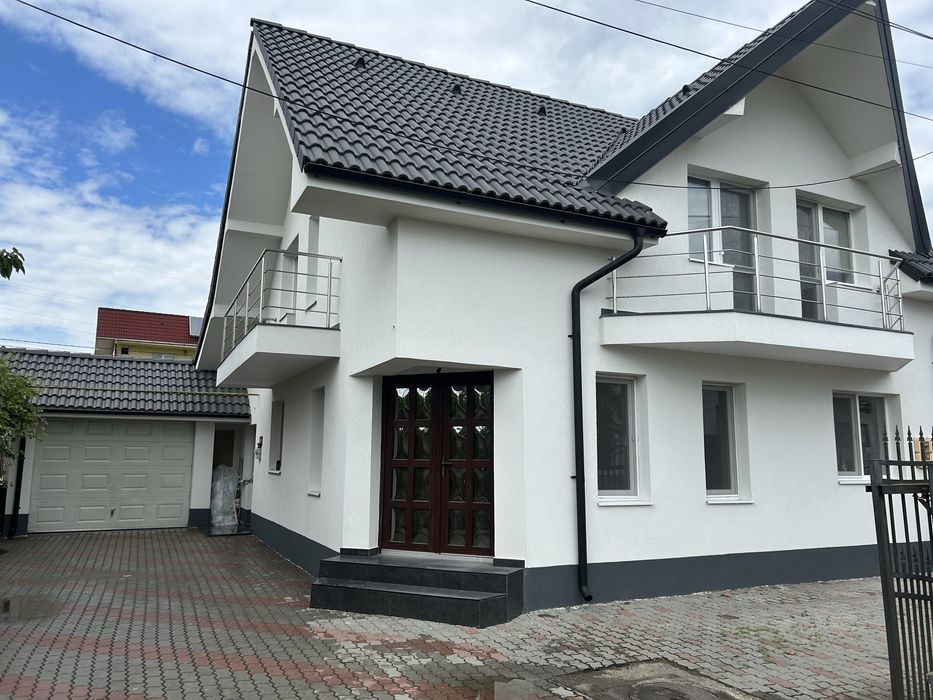Casa de vanzare cu SPATIU multifunctional