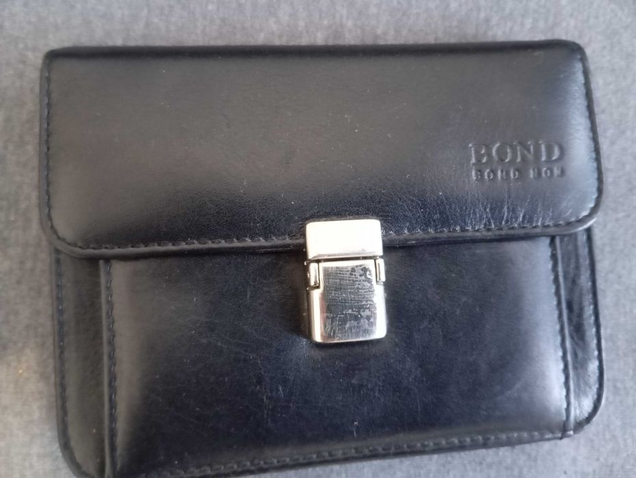 Кожена чантичка Bond bond non