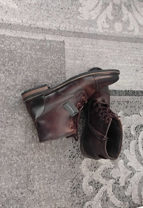 Vând ghete piele naturală, mărime mare