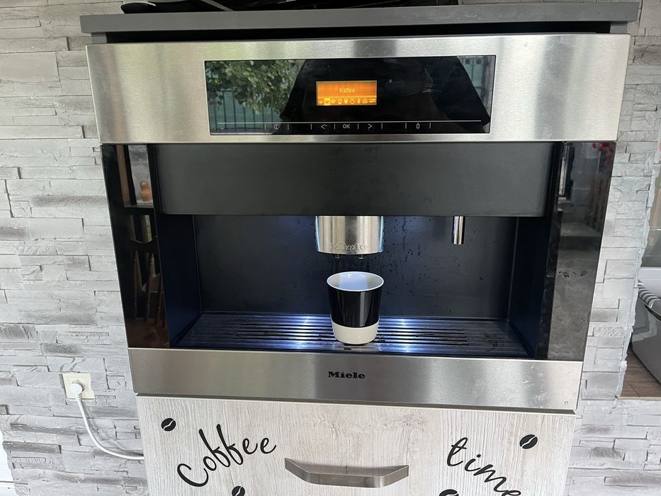 Кафемашина за вграждане Miele CVA5060
