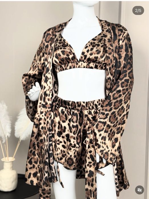 Торговое оборудование манекен