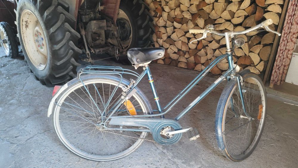 Vând bicicletă damă