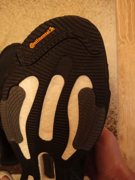 Продавам нови Маратонки