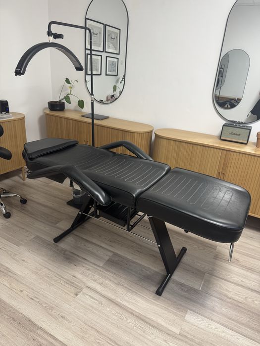 Vand pat reclinabil de cosmetica negru , conditii foarte bune