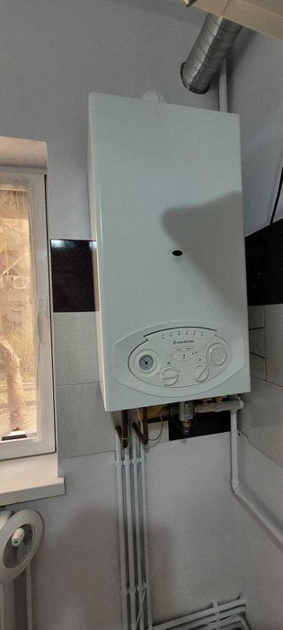 Garsoniera cf 1 Onesti, zona de jos, parter.   0757. 678. 898