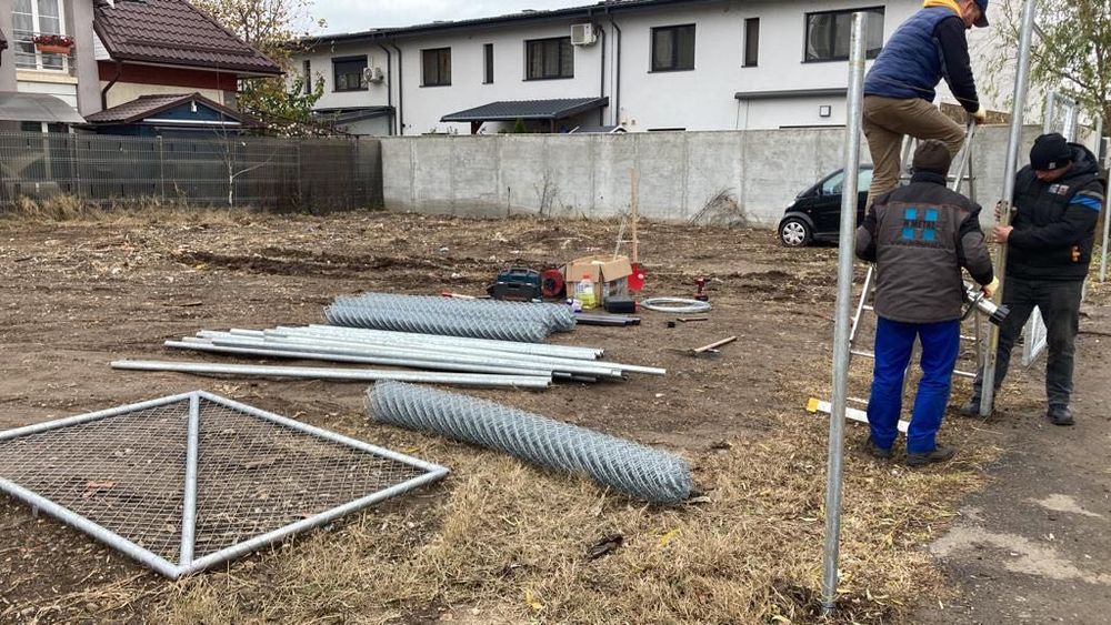 Executam foraje/ fântâni de mica adâncime si împrejmuire teren provizorie, la preț bun