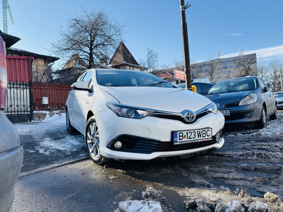 Toyota Auris Hybrid