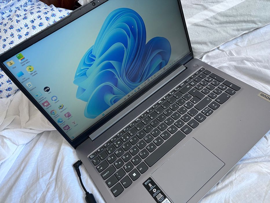 ноутбук Lenovo новый