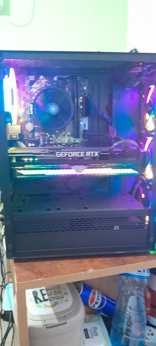 Продавам Геймърски Компютър 3060ti 8gb AMD RYZEN 5 5600x 16bg RAM DDR4
