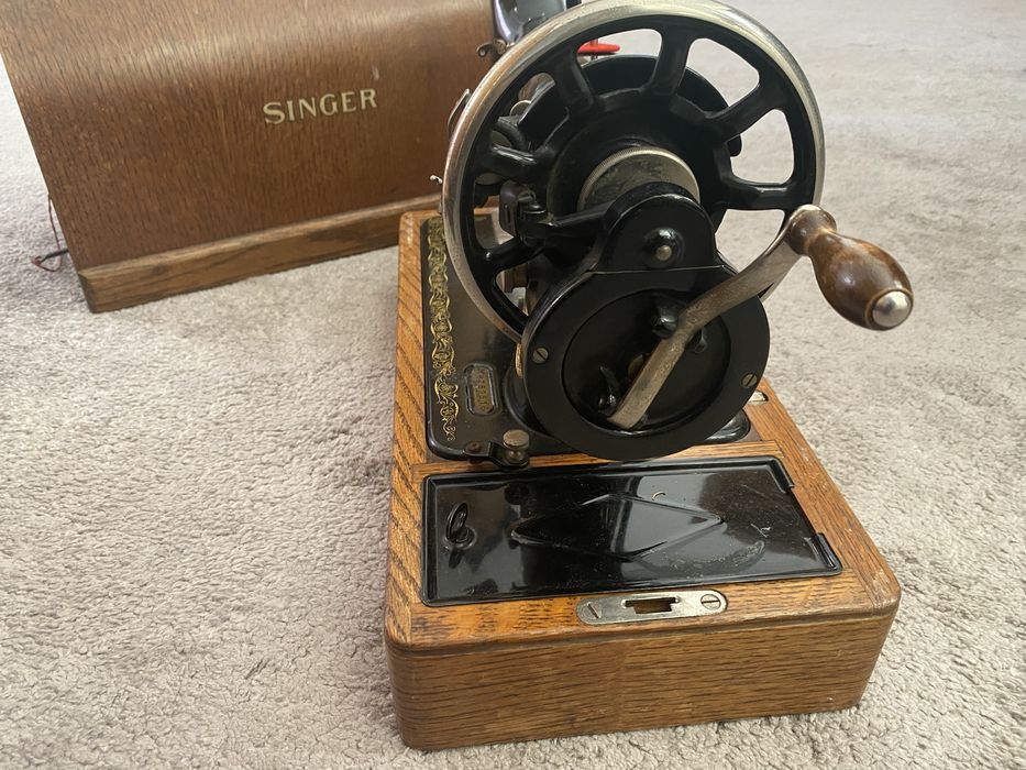 Masina de cusut portabila Singer de colectie
