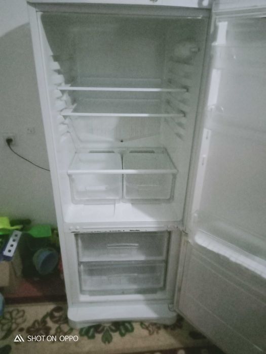 Стирил машинка,холодильник