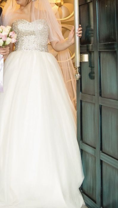 Продам шикарное свадебное платье!