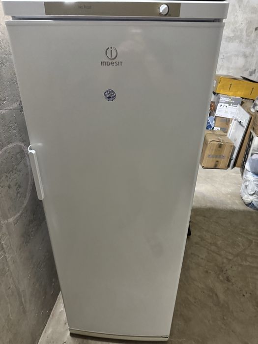 Морозильник Indesit no frost