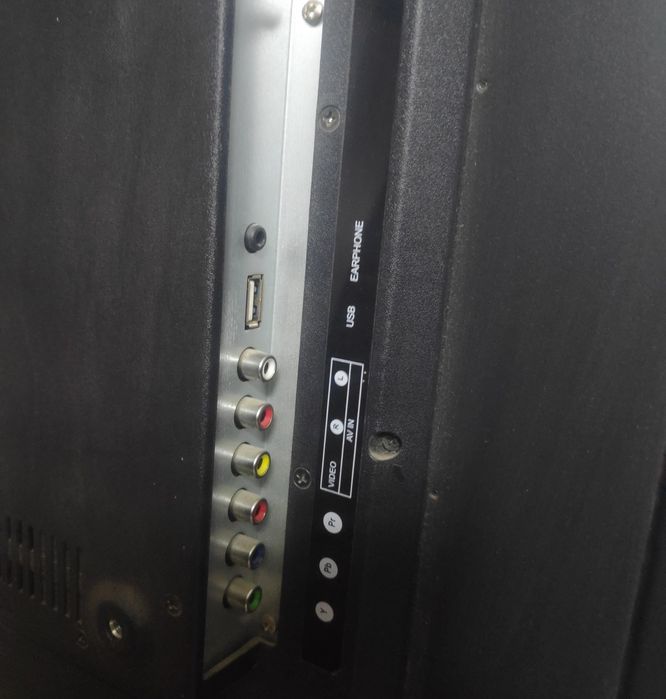 Телевизор LED Elenberg