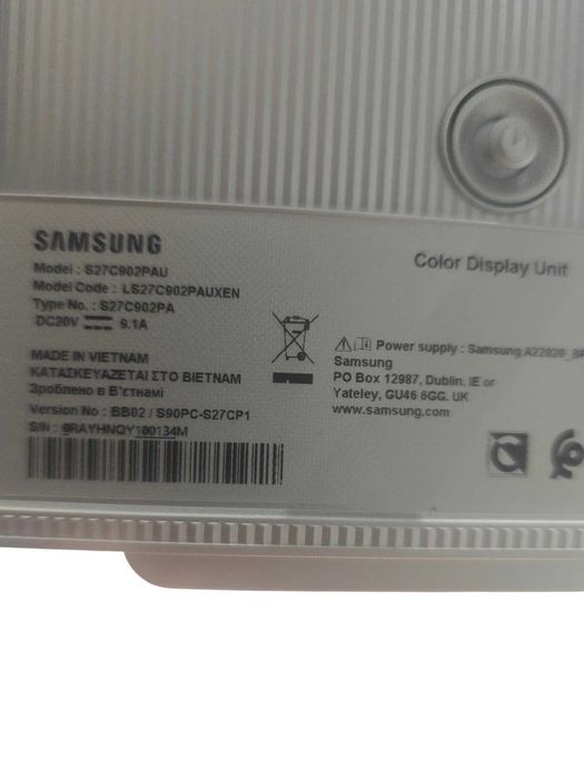 Samsung ViewFinity S9 – 27” 5K IPS Professional Monitor