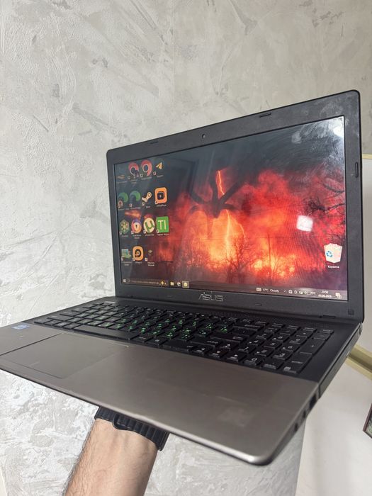 Noutbuk Asus K55v