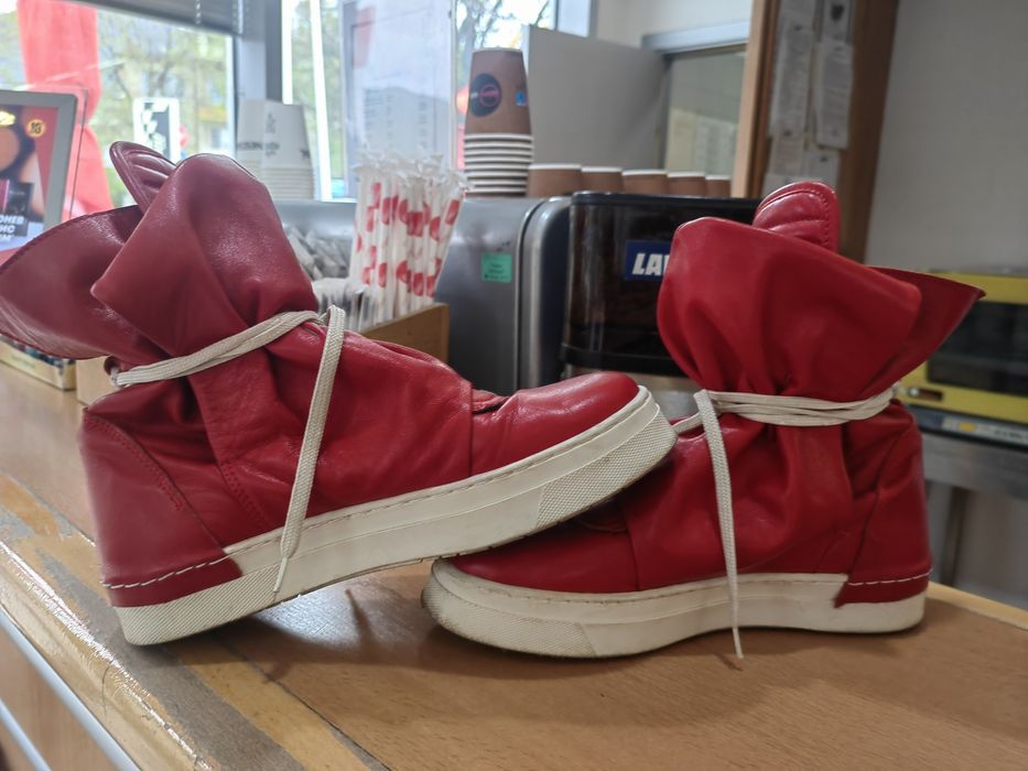 Уникални кецове Stella