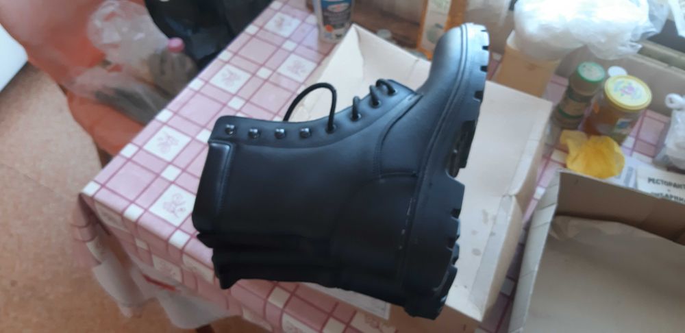 Продавам мъжки ботуши