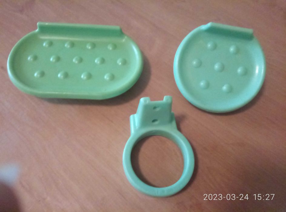 Мыльницы для ванной  или кухни.