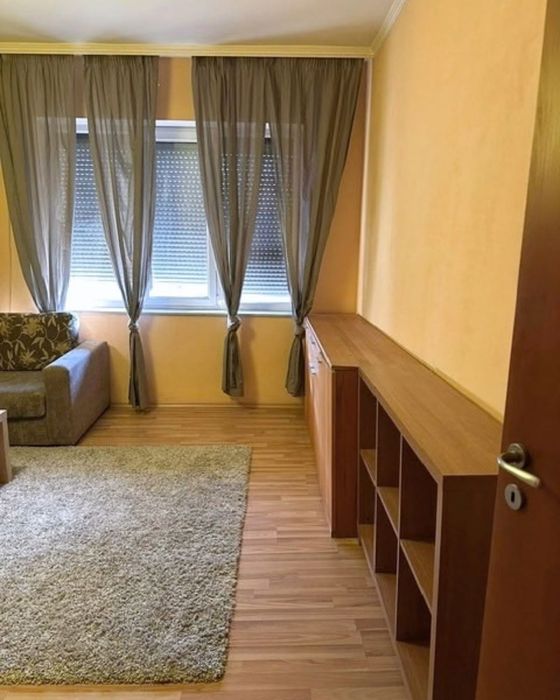 Продава се Тристаен апартамент в Стара Загора, Център - 72 кв.м за 1792 €/кв.м - Снимка #2