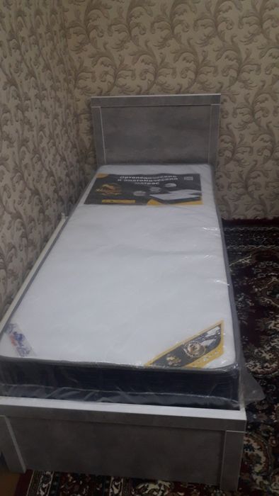 Детские кровать продаётся с матрасом