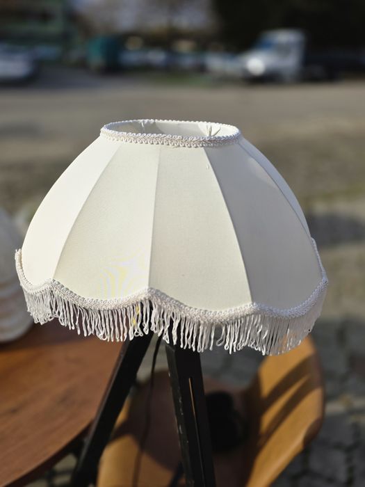 Abajur cu franjuri