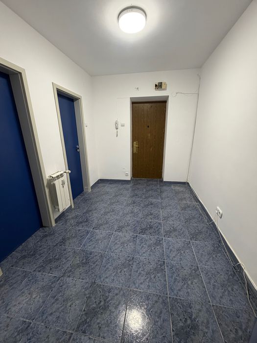 Garsonieră de închiriat – ideală pentru locuit sau activități comerciale