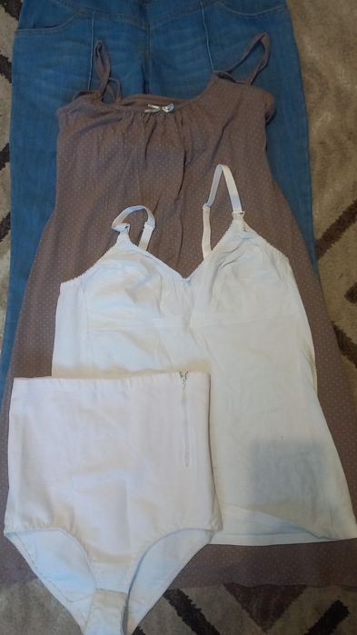 Вещи для беременных и кормящих