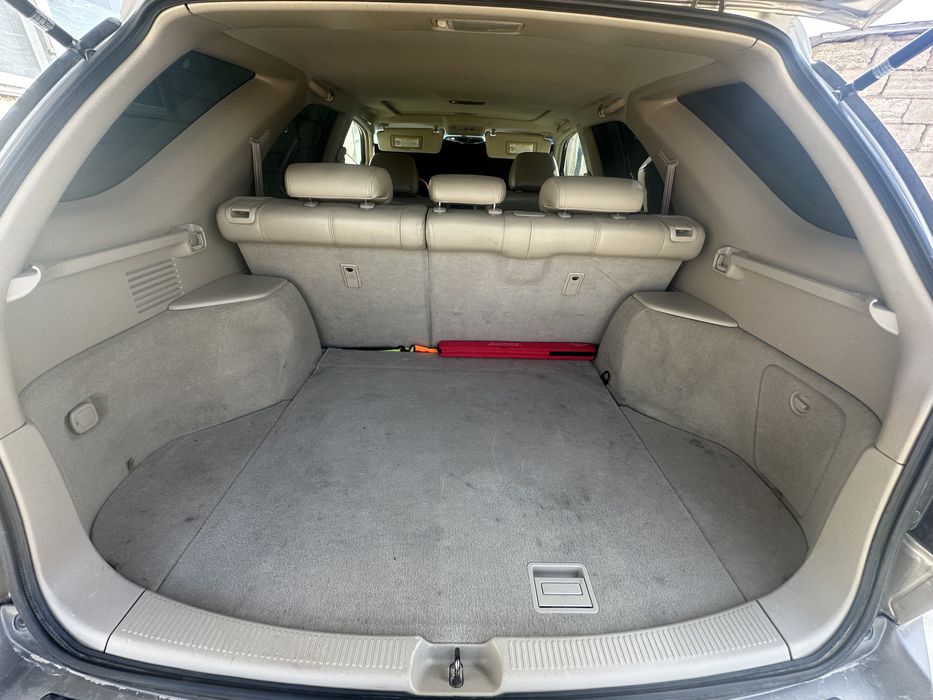 ЛексусРХ-300