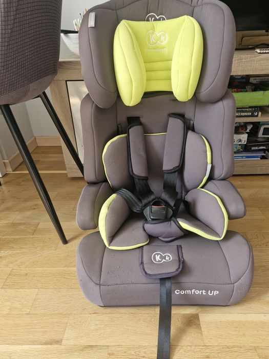 Детско столче за кола Kinder Kraft Comfort UP