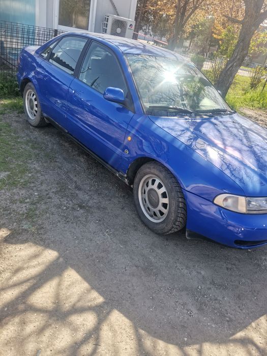 AUDI A4 1997 — imagine 2