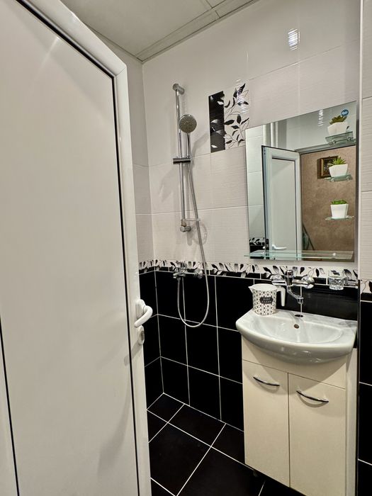 Дава се под наем Едностаен апартамент в Враца, Квартал 103 - 40 кв.м за 255 € - Снимка #7