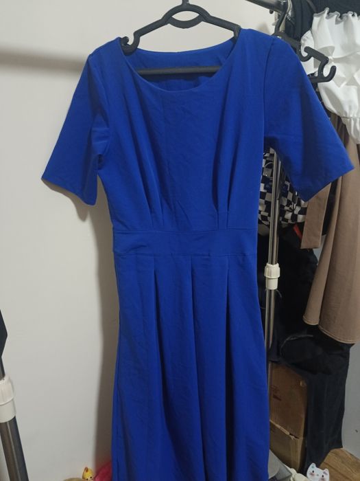 платья в хорошем состоянии