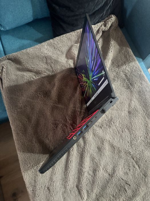 Msi Gaming• i5-9300H• Rtx 2060• 15,6” -120Hz• 16gb ram• SSD 512