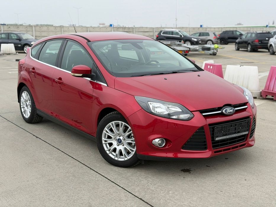 Vând Ford Focus Titanium