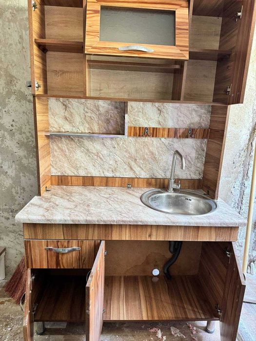 кухонный шкаф и газплита