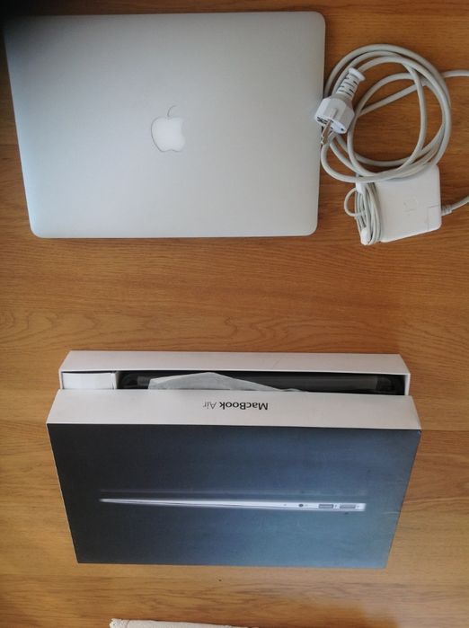 Macbook Air A1369 mid 2011 i7, 4GB, SSD 256 -Dezmembrez