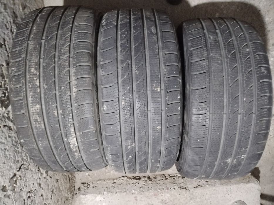 Vând cauciucuri iarna